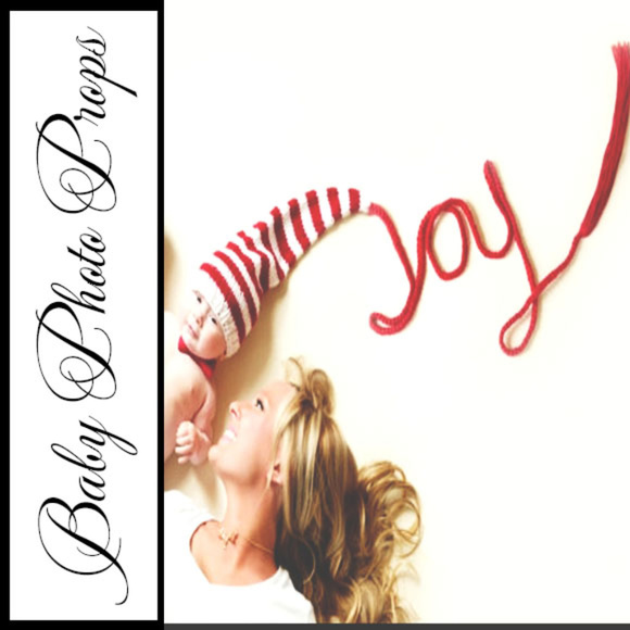 Adorable Santa hat baby photo prop - Picture 1 of 5